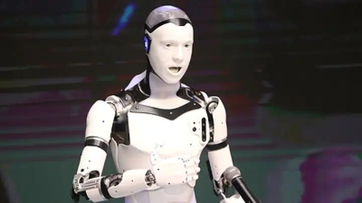 Маск рассказал о работе Neuralink над «загрузкой» сознания человека в роботов