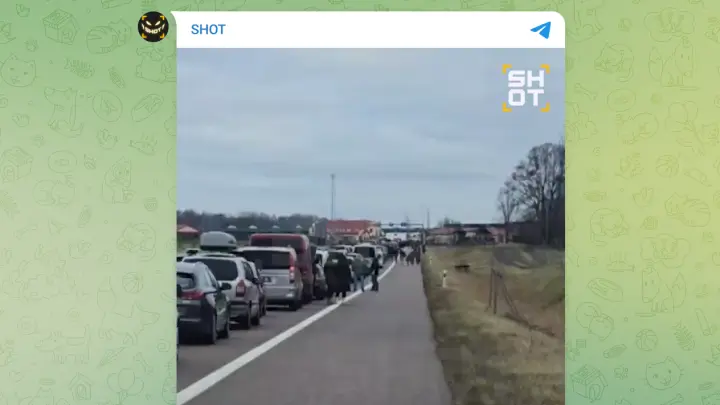 На границе с Польшей затор: европейцы едут на праздники в Россию