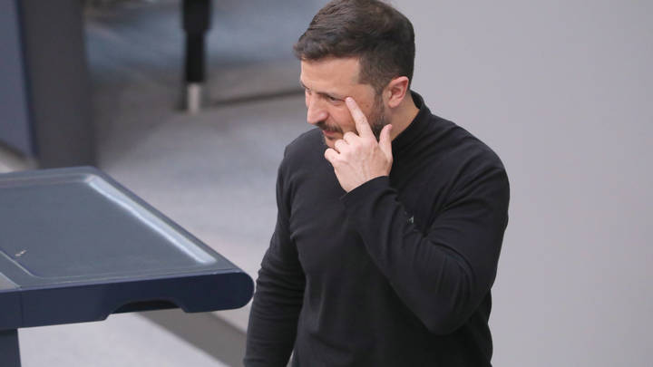 Зеленский готов на открытый диалог? Он не в том положении, чтобы диктовать условия - Мирошник