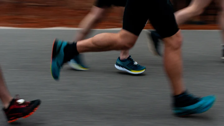 Бежал шесть дней и финишировал с позором: К русскому сверхмарафонцу никаких претензий