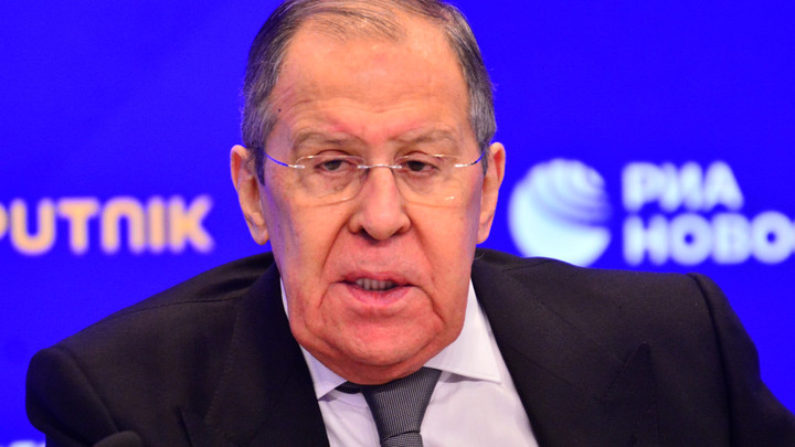 Вымирающая территория: Лавров про десятилетие страны 404 после Евромайдана