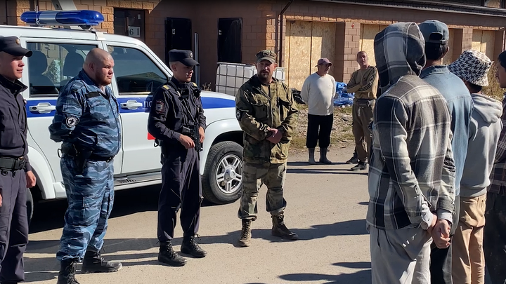 30 мигрантов спросили, как они попали в Челябинскую область