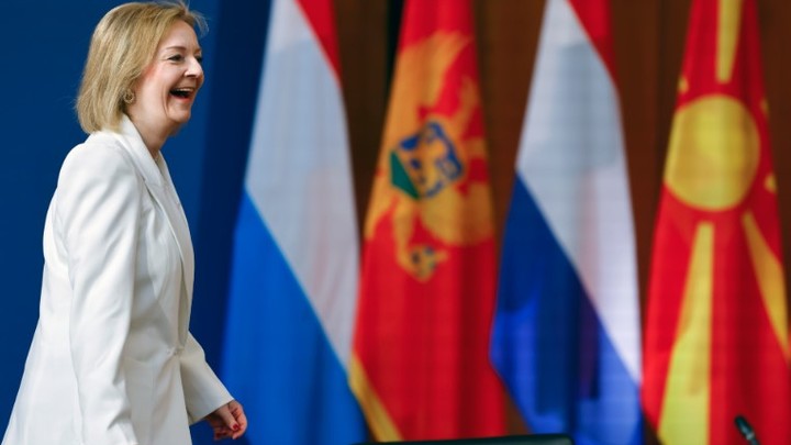 Бунт олигархов в Лондоне: конфузы Лиз Трасс объясняются большой игрой