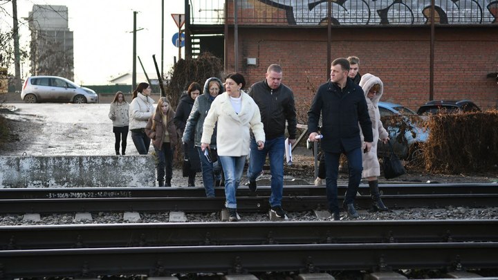 Надземка между Новознаменским и Комсомольским позволит жителям безопасно переходить ж/д пути