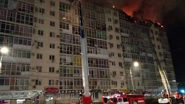 В результате крупного пожара повреждены 32 квартиры в многоэтажке Анапы