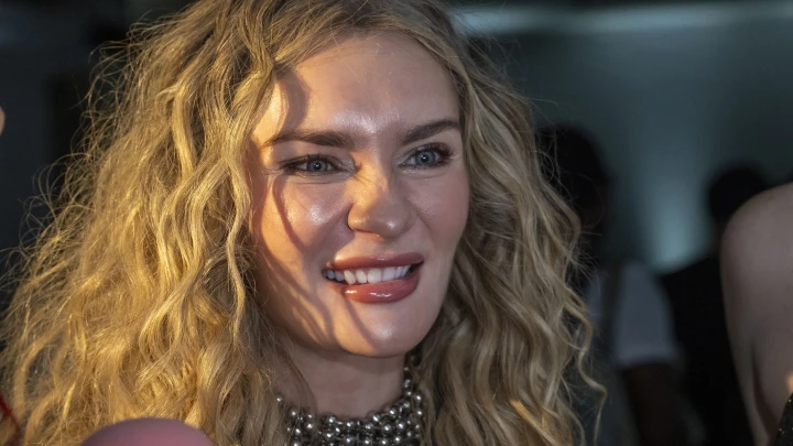 Дерзкая фотосессия: русская мошенница Анна Делви продолжает эпатировать Нью-Йорк