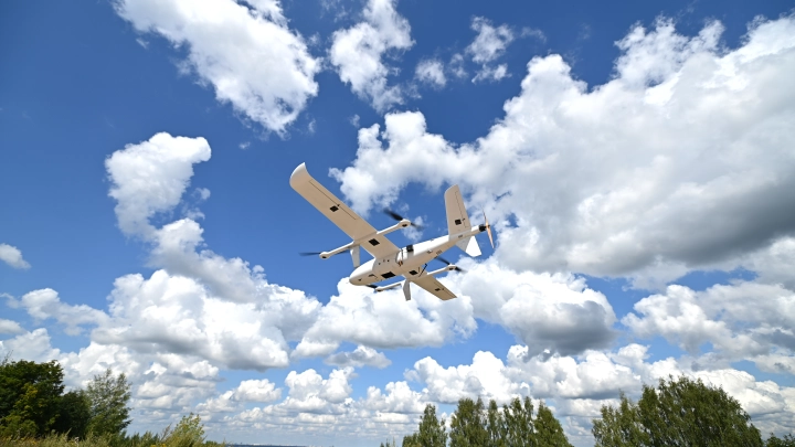 Пора собирать манатки: В Эстонии началась паника из-за украинских дронов над Нарвой