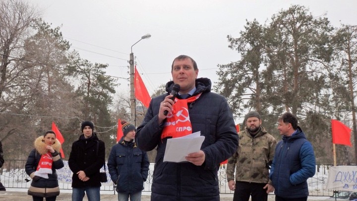 Коммунист из Тольятти объяснил, почему его дети учатся в России