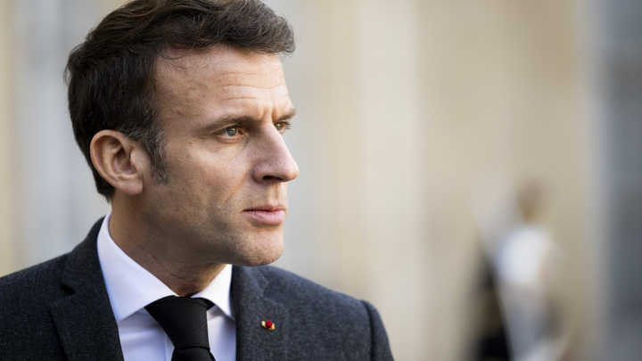 Макрон разозлил французских женщин, но терять ему уже нечего