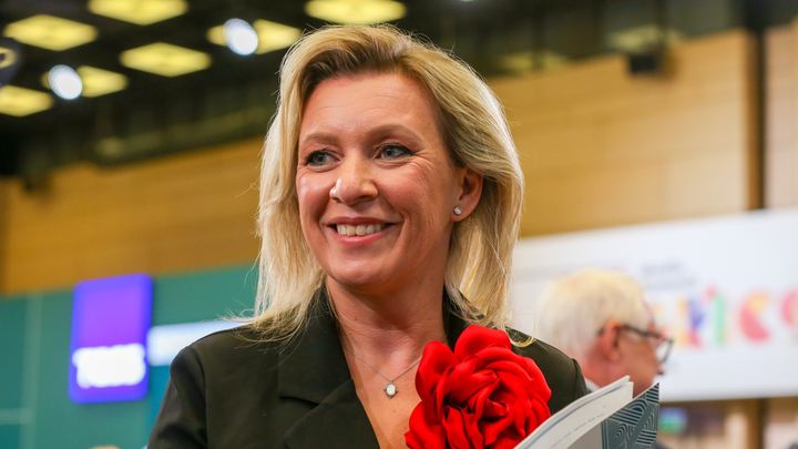 Захарова опубликовала мем с клоуном после слов Рютте по Украине