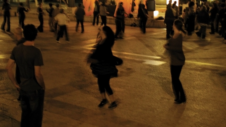 Теракт в Тель-Авиве: Мигрант-нелегал набросился с ножом на посетителей кафе