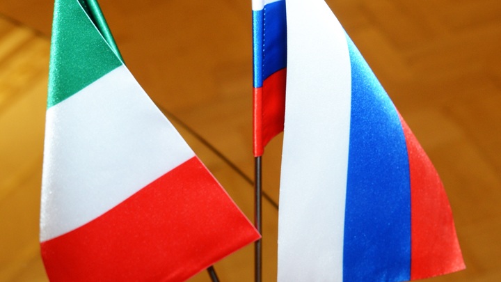 Добрые дела не нравятся: В посольстве России раскритиковали статью в Financial Times о помощи итальянцам