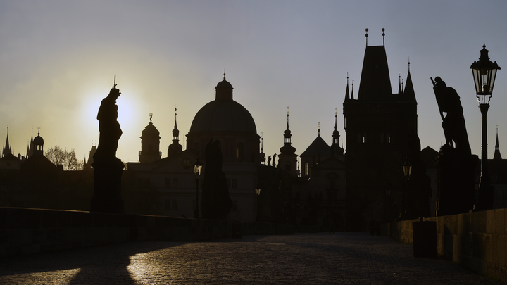 Вместо памяти о Герое - гараж: внучка маршала Конева рассказала стыдную правду о сносе памятника в Праге