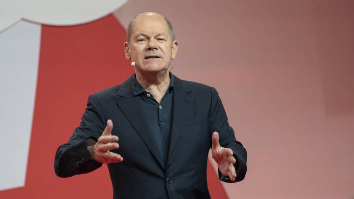 Позор Шольца уместился в девять секунд. Неуместную шутку ему припомнят зимой