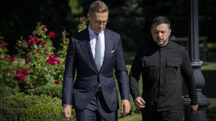 Киев во тьме, фронт трещит, а британец стал русским: Главные новости СВО 14 ноября