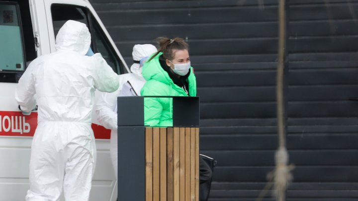 Бумажный и электронный. В России разрешили выдавать больничные по-новому