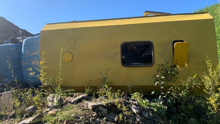 Один погибший, восемь пострадавших: в Якутии произошло ДТП с вахтовым автобусом