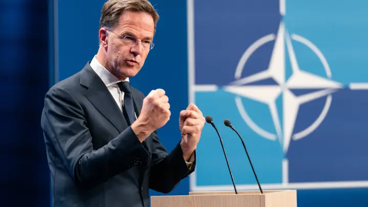 Рютте напугал Запад русскими: Быстрая адаптация России к конфликту заставляет НАТО менять стратегию