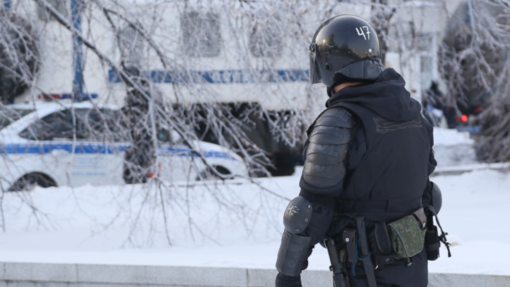 В Челябинской области полицейские на сутки арестовали женщину из-за отсутствия маски