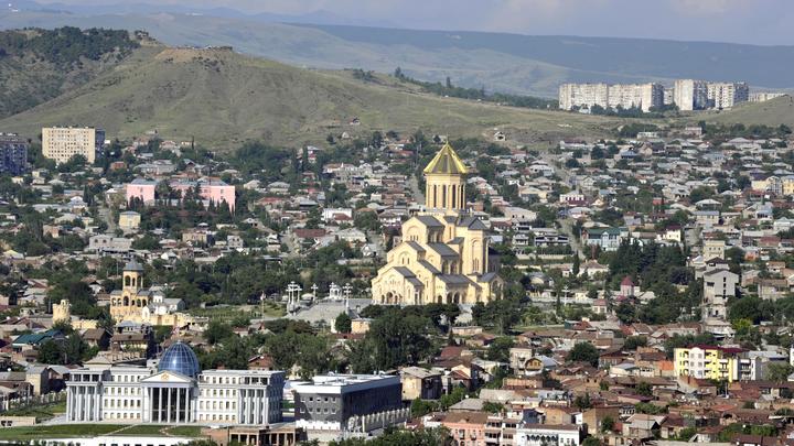 Патриархат Грузии призвал митингующих успокоиться: Насилие не может быть добром