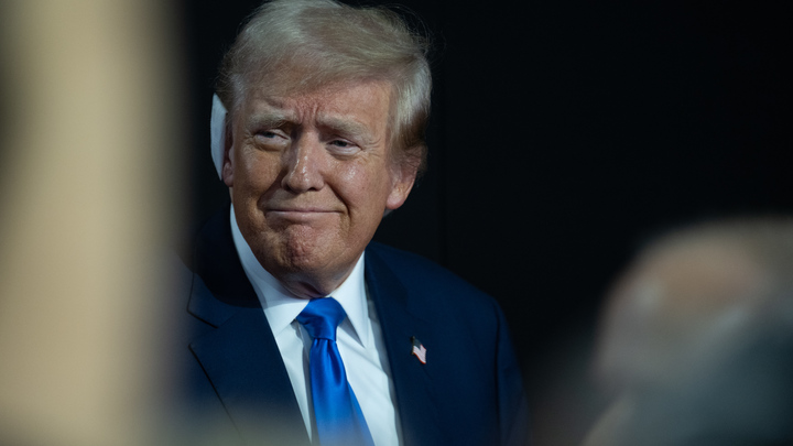 Первый случай в истории США: Трамп выбрал вице-президента и тут же угодил в скандал с Россией