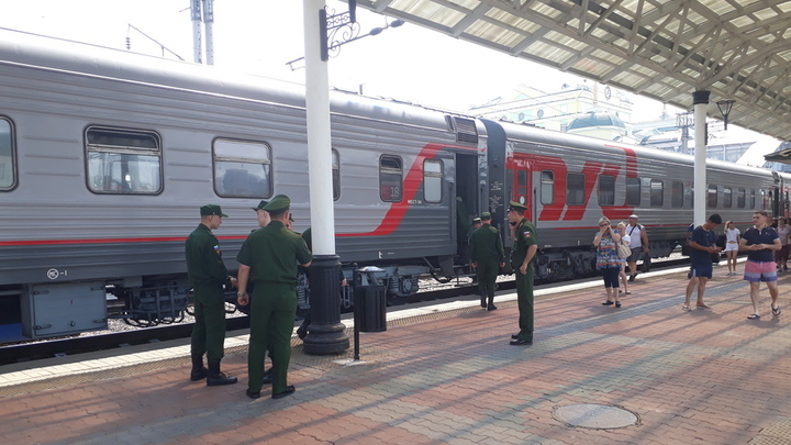 На фоне огромного спроса РЖД запустили на южном направлении поезда с более дешёвыми билетами