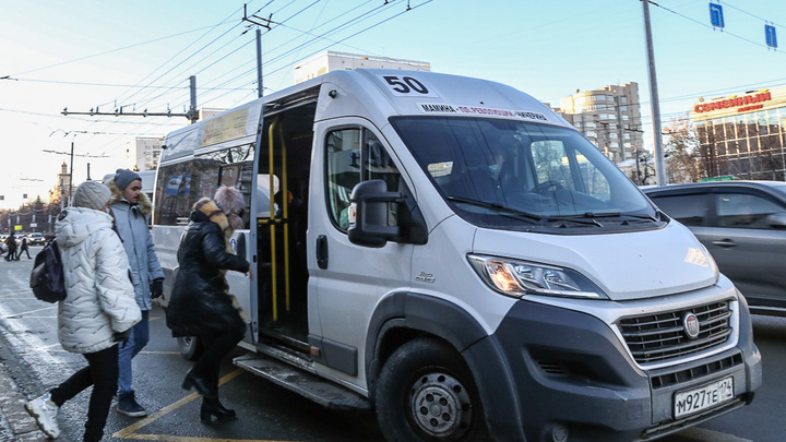 В Челябинске пассажиров перевозили 350 неисправных автобусов
