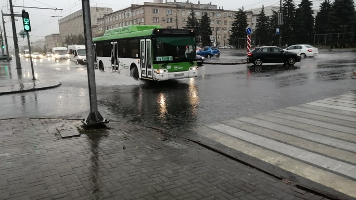 В Челябинской области сила ветра достигнет 27 метров в секунду и пройдут грозы с градом