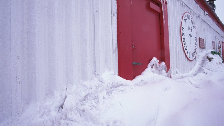 Два сотрудника американской антарктической станции скончались по неизвестным причинам
