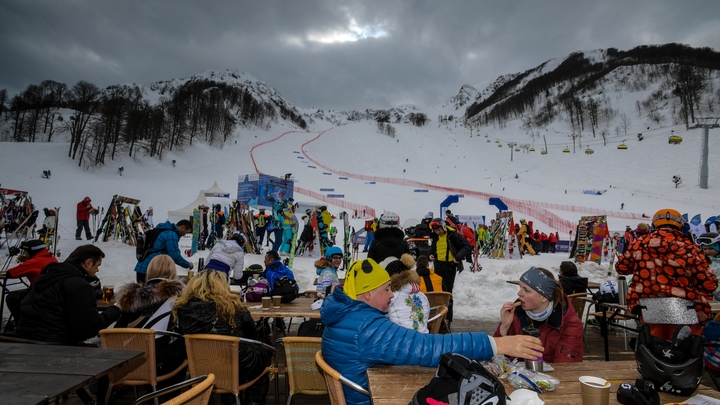 Вместо Европы - Красная Поляна: Туристы массово бронируют отели в Сочи на новогодние праздники