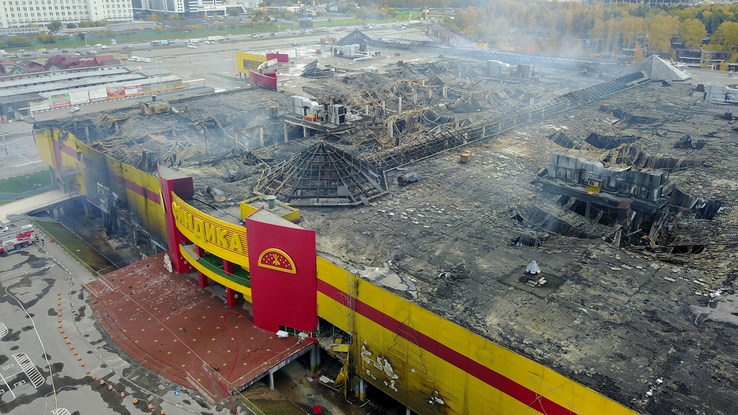 Тц синдика пожар. Синдика 65 км мкад. Синдика строгино. Синдика 65-й километр мкад. Синдика тц строгино.