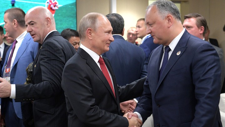 Додон приедет в Москву для необъявленной встречи с Путиным
