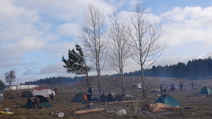 Стихийный лагерь - это не то место. Попавший в Германию мигрант объяснил схему переброски
