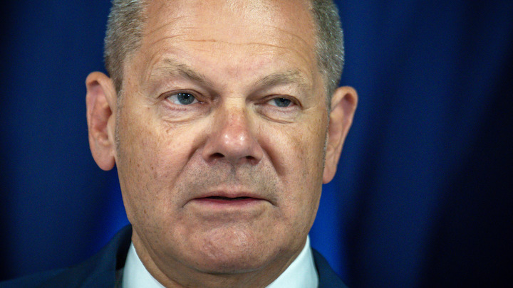 Униженный украинцами Шольц пошёл на низость в отношении Сербии: Должны признать