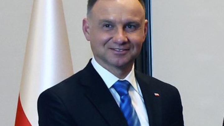 Дуда против Зеленского: Польша теперь намерена защищаться от утопленника