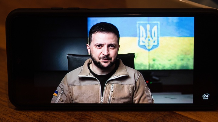 Экс-офицер разведки США спрогнозировал скорый госпереворот на Украине: Зеленского убьют