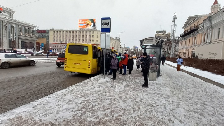 В Екатеринбурге транспортников переведут на брутто-контракты