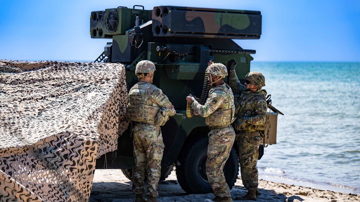 Военкоры показали комичную эвакуацию ВСУ с поля боя с батальоном Призрак