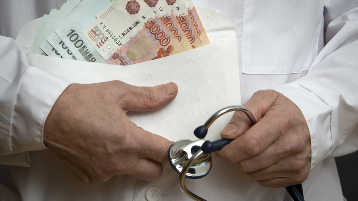 Врач из Новосибирска рассказала Путину о зарплате в 80 тысяч рублей