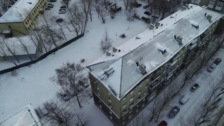 В Новосибирске качество уборки снега проверяют летающие над домами дроны