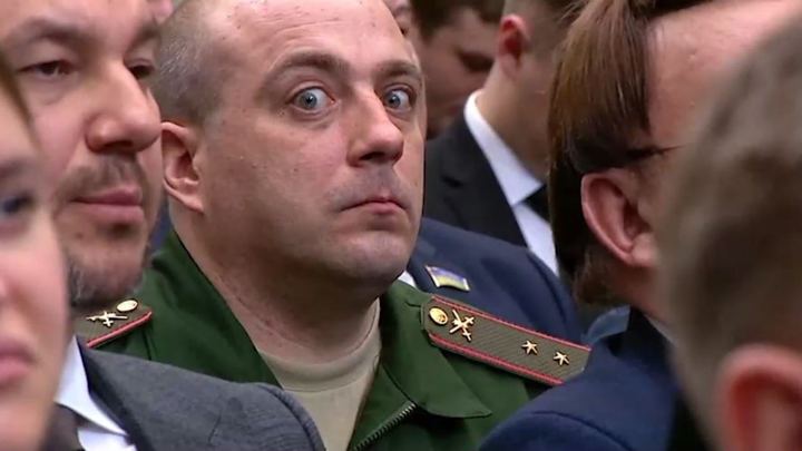 Вы его видели на послании Путина: Раскрыта личность военного, чьё фото стало мемом