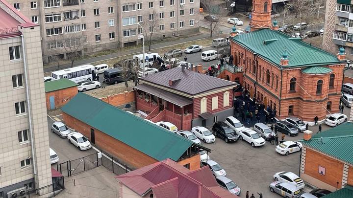 Людей в форме заметили около мечети на Анохина в Чите
