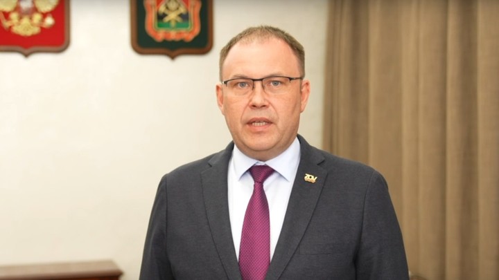 Врио губернатора Кузбасса Середюк поздравил с Днем социального работника