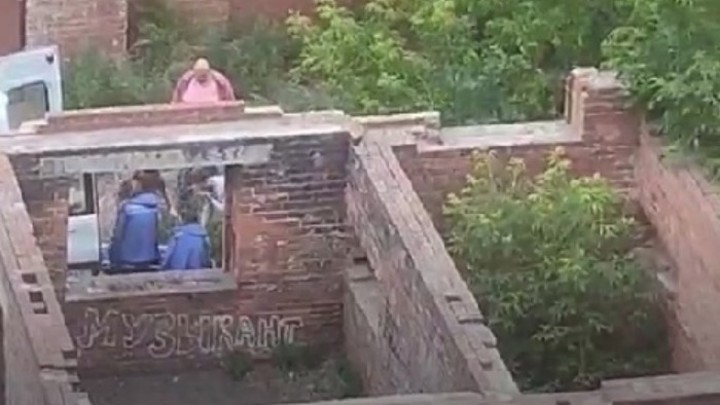Позорное гетто ЧМЗ: в Челябинске на ул. Сталеваров с недостроя упал ребенок