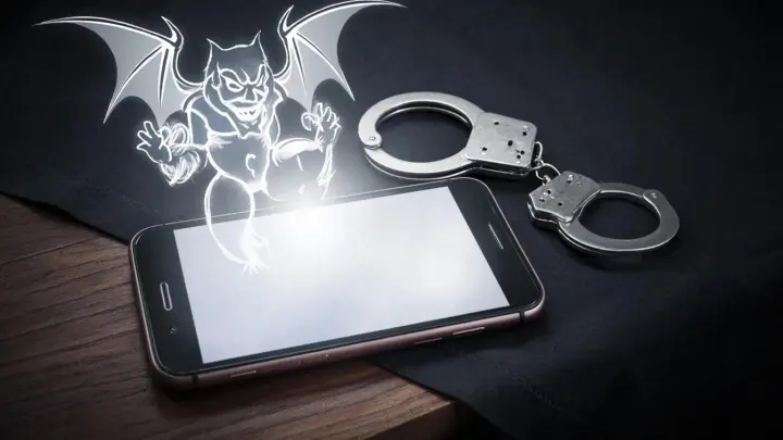 Сыночек не виноват: Отец и мать футболиста, убившего бизнесвумен в Москве, пошли за правдой на ток-шоу