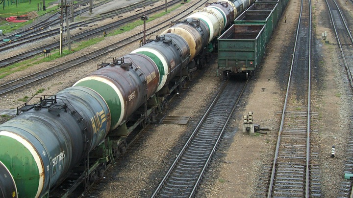 Цистерны с горючим идут на Украину: Санду уличили во вранье