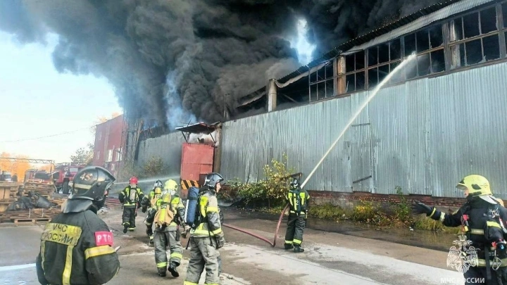 Пожар на площади 1,5 тысячи квадратов произошёл в Электростали