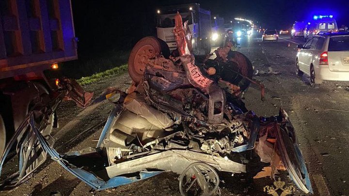 Двое мужчин и женщина погибли в тройном ДТП под Красноярском