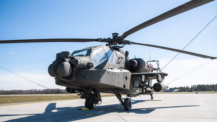 Готовится польский фронт? США передадут вертолёты Apache