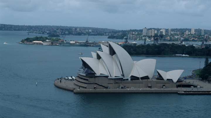 Сыну в школе говорят, что он не обязан быть мальчиком: почему русская семья сбежала из Австралии